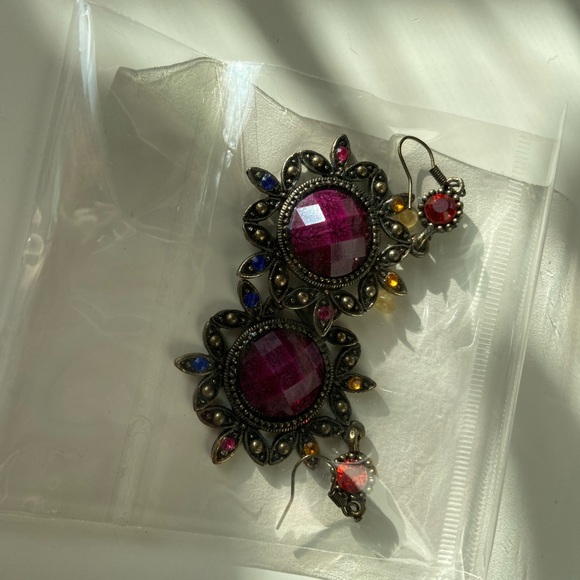 Vintage Earrings - Picture 2 of 2
